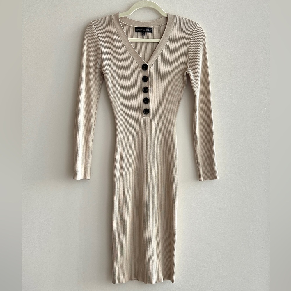 Almost Famous Ribbed Bodycon Long Sleeve Button Down V-Neck Midi Dress, Medium